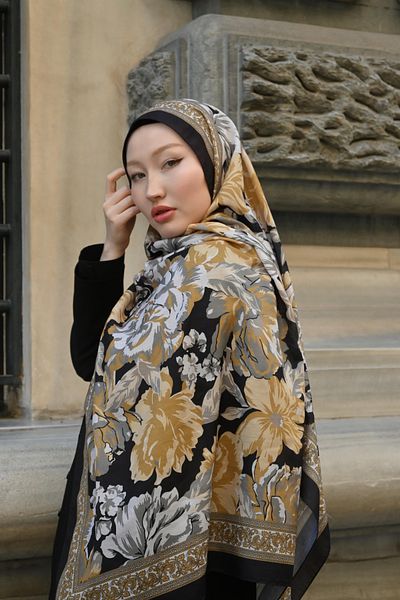 Pull Scarfs Magnolia Pattern Shawl - Gold