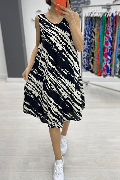 AYASOFYA OTANTIK Γυναικείο αμάνικο μίντι φόρεμα με ασπρόμαυρο σχέδιο