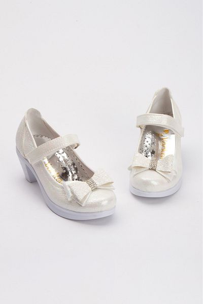 APJ STORE SINCE 2020 Cream Shiny Girls Sandals