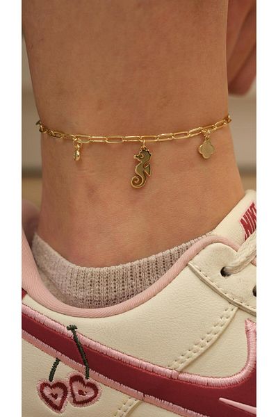 Jerie Gold Seahorse Figure Anklet