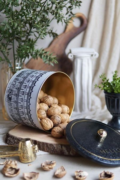 STOREMAX Ezg Patterned Round Metal Storage Container 14 Cm, Food Container - Organizer Box 17,5 cm X 13 cm (City H