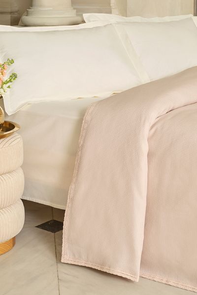Karaca Home Alya Scalloped Bamboo Double Pike Powder