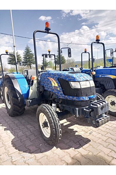 New Holland bahce traktörü