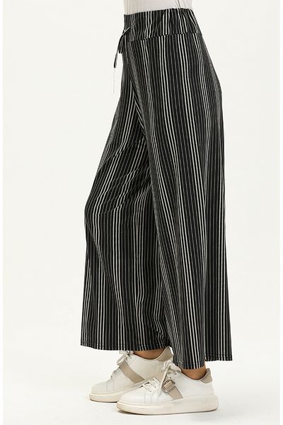 sefamerve Pantaloni din viscoză 1027g-01 Negri