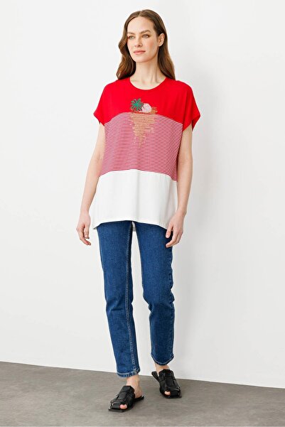 Desen Triko Жіночий футболка з круглим вирізом і камінням на грудях, червона