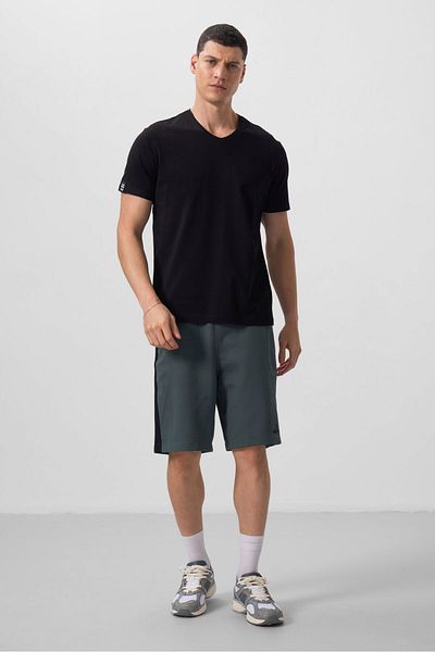 TOMMY LIFE Μαύρο ανδρικό μπλουζάκι Basic με κοντό μανίκι Standard Fit V-Neck - 87912