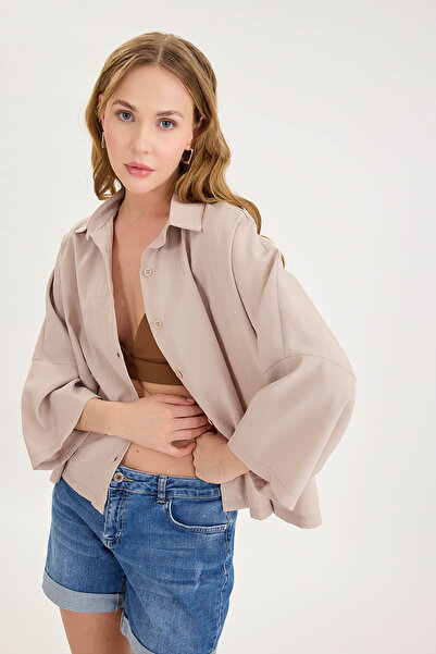 Vitrin Off Shoulder Oversize Crop Shirt