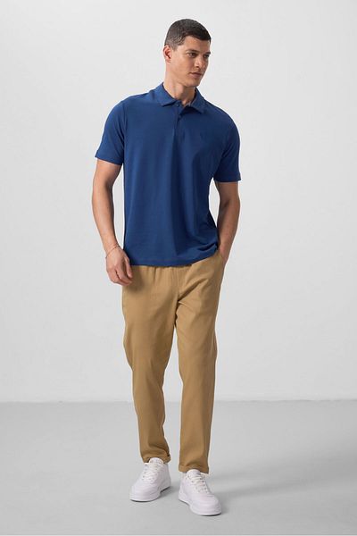 TOMMY LIFE Σκούρο μπεζ Standard Fit υφαντό ελαφρύ εύκαμπτο ανδρικό παντελόνι Chino - 82175