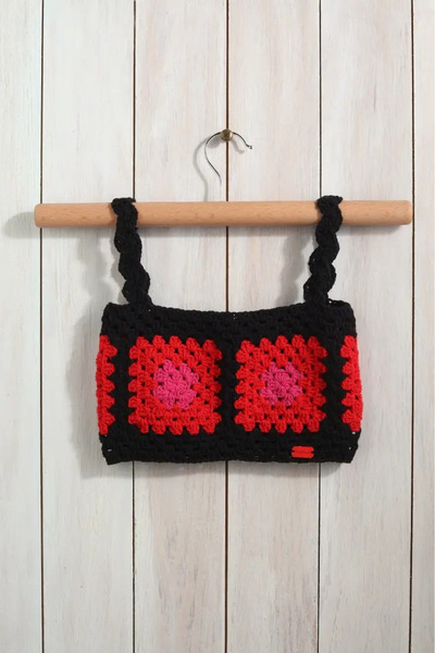 Talinhandmade Hand Knitted Red & Black Granny Square Crop Top – Size 36–40 Co...