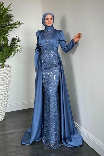 MERVEN AKYÜZ Gabriella Cape Satin Βραδινό Φόρεμα Μπλε