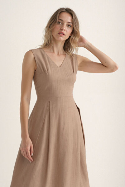 Vitrin V-Neck Belted Crinkle Fabric Midi Dress