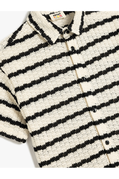 Koton Durchbrochenes Baumwoll-Strick-T-Shirt mit Polokragen – kurze Ärmel