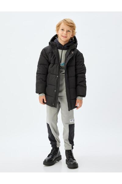 Koton Tepláky Jogger v pase s barevnou blokovanou kapsou