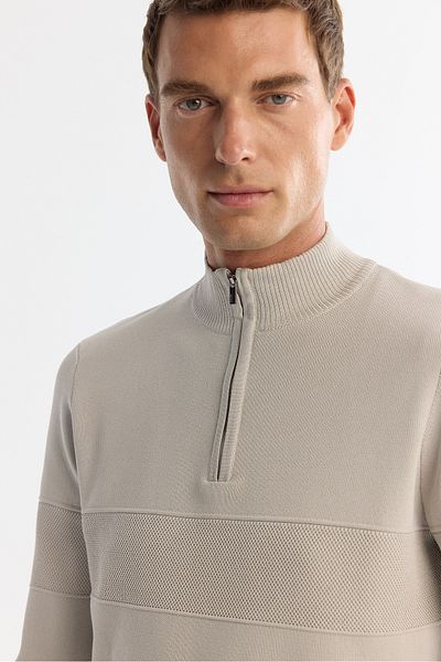 Avva Men's Light Gray Zippered Stand Collar Front Texture Detailed Knitwear Sweater A42Y5031