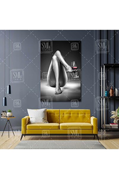 SML TABLO Yerde Uzanmış Ayağında Şarap Kadehi Tutan Nü Kadın Dikey Kanvas Tablo