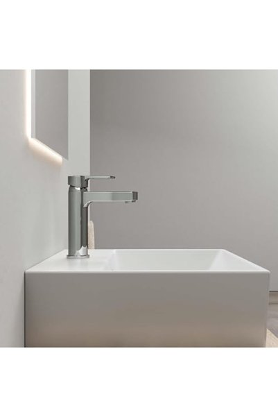 Generic Brand Lento medium sink faucet