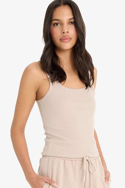 DeFacto New Season Slim Fit Slim Fit Basic Plain Round Neck Ribbed Camisole Undershirt