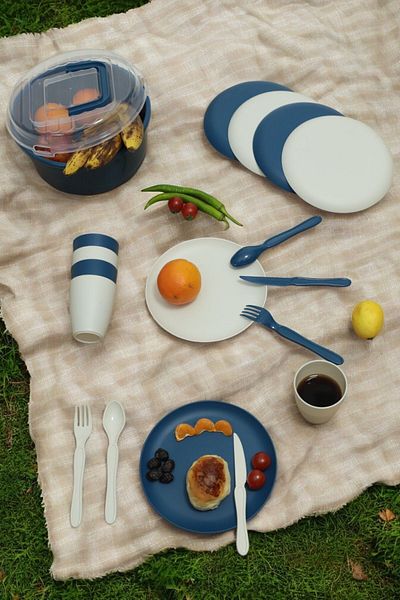 İronika Navy Blue 6 Person 32 Piece Picnic Set - Plastic Fork Cup Spoon Knife Dinner Breakfast Set