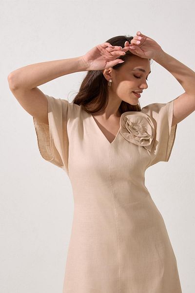 Setre Beige V-Neck Rose Detailed Full Mold Midi Length Linen Dress