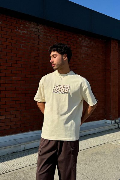 Flaw Wear 1962 Embroidered Beige T-Shirt