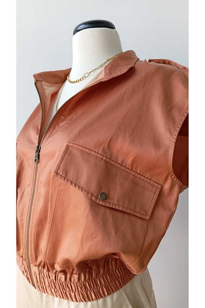 TOT WOMEN'S ZIPPERED VEST