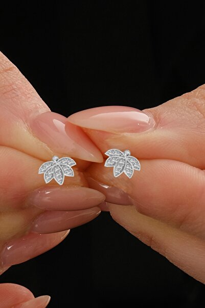 Söğütlü Silver Gümüş rodyumlu zirkon taşlı lotus çiçeği küpe SGTL12845RODAJ