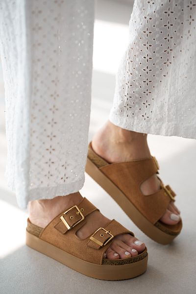 selinshoes Silly Double Gold Buckle Detailed Women's Slippers - Taba Suede