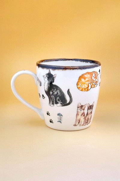 Bursa Porselen Dekor Kitty Pouring Porcelain Mug