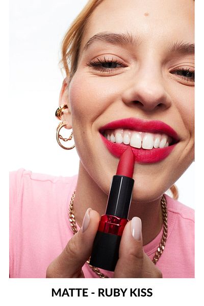 AVON Ultra Colour Matte Lipstick Ruby Kiss