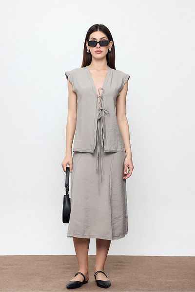 SHERIN Gray Stitching Detailed Midi Skirt