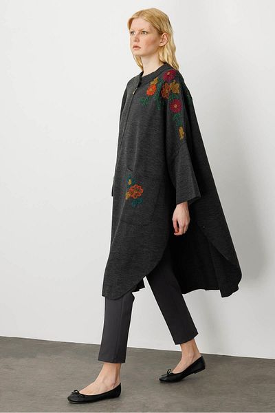 Desen Triko Women's Stand Collar Shoulder and Pocket Embroidered Zippered Poncho K.Smoke