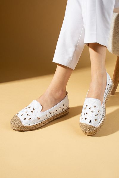 Pembe Potin Women's Espadrille White Lightweight Comfortable Sole Stylish Casual Shoes