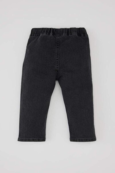 DeFacto Erkek Bebek Düz Paça Jean Basic Pantolon B6733A524SP