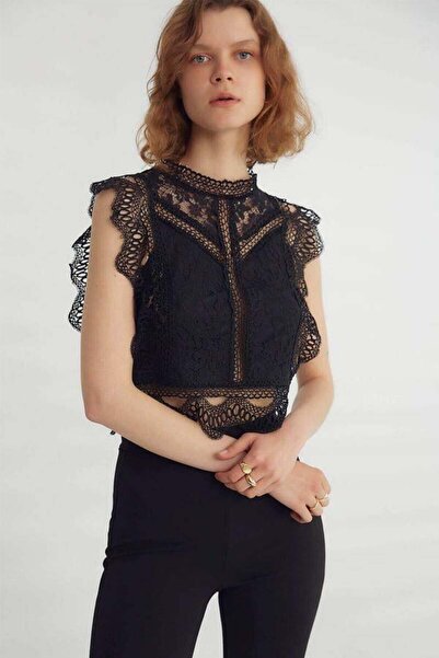 Robin 82030 Lace Blouse Black