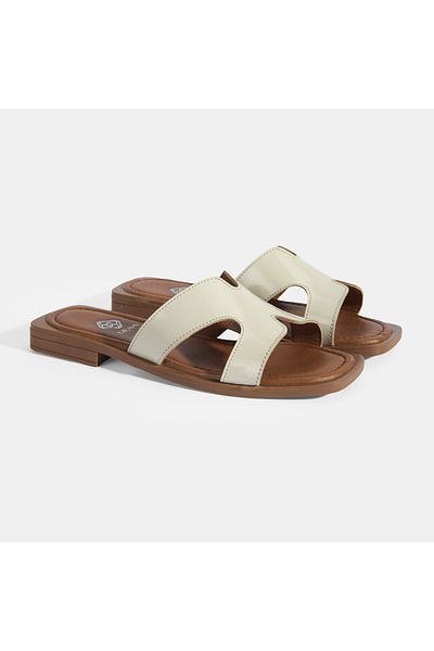 Desa Women's Beige Patent Leather Slippers