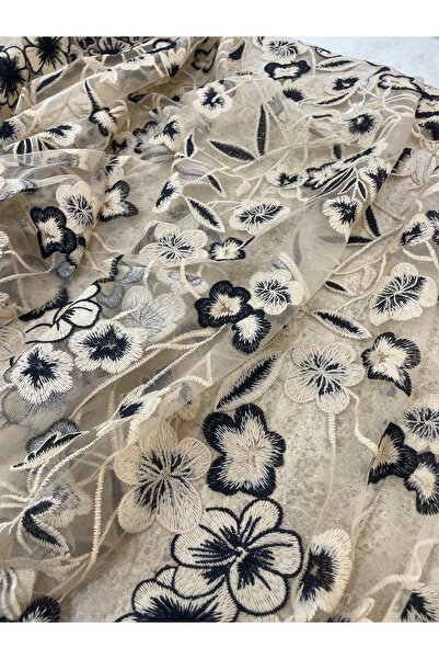 METERİAL 135 cm Eninde Siyah Beyaz Nakışlı Çiçek Desenli Tül Kumaş | Şık Abiy...