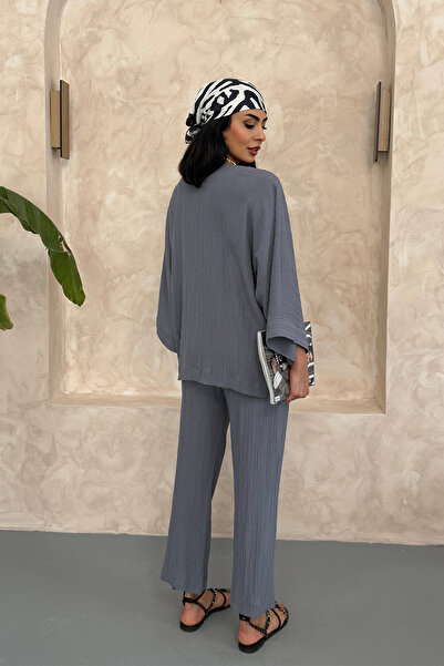 Ortaya Çık Γκρι κάτω επάνω μέρος με λαιμόκοψη V Seersucker