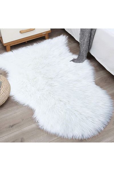 DRAMA HOME White soft fur rug 90x60cm