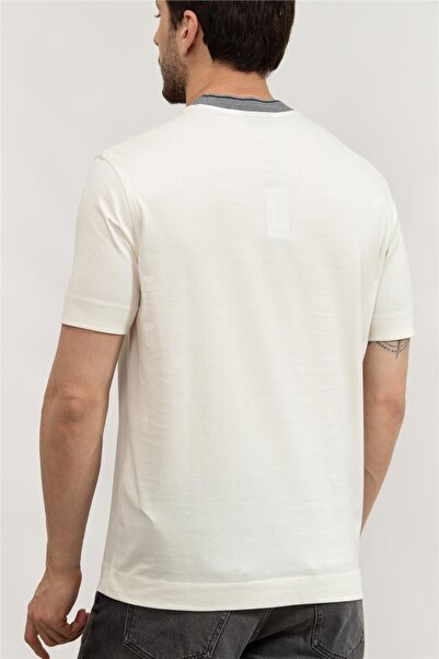 Emporio Armani Ανδρικό μπλουζάκι με κανονική εφαρμογή βαμβακερό κέντημα με στρογγυλή λαιμόκοψη EM000853 AF12926-U0003