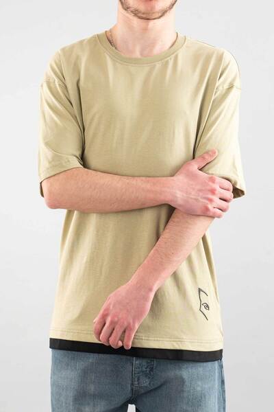 bombe Ανδρικό μπλουζάκι με στάμπα με λαιμόκοψη χακί Basic T-shirt