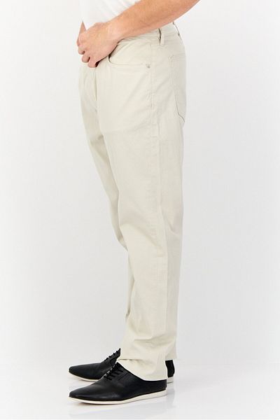 Dockers Men Regular Fit Solid Chino Pants, Cream