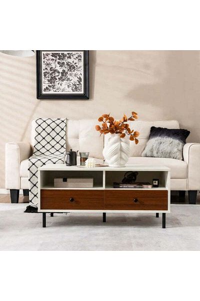 Orient A coffee table that adds a luxurious touch to your home decor.