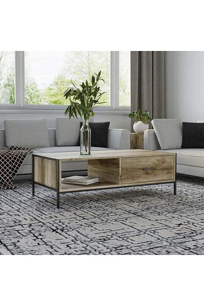 Orient A coffee table that adds a luxurious touch to your home decor.