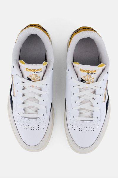 Reebok حذاء تنس رجالي من Club C Revenge برباط، أبيض
