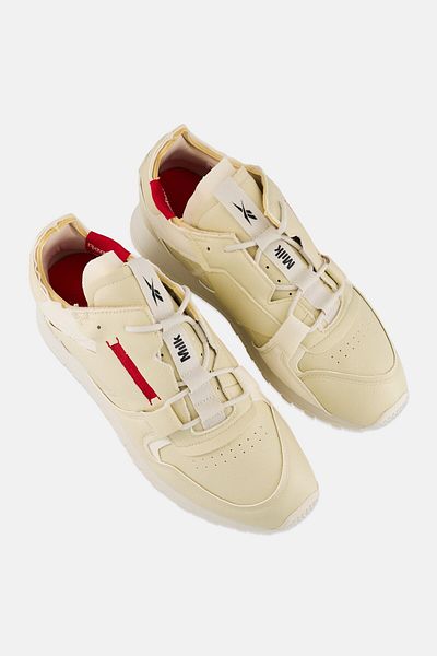 Reebok Men Classic Vegan Lace Up Running Shoes, Beige