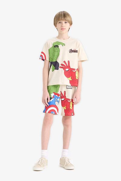 DeFacto New Season Boys Marvel Avengers 2-Piece Suit Short Sleeve T-Shirt Shorts