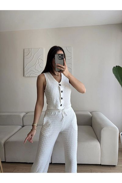 Zoom Butik طقم سترة وبنطلون بأزرار - أبيض