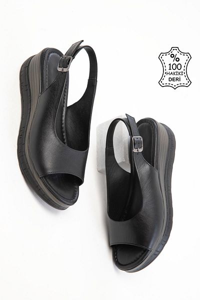 SOHO Schwarze Damensandalen aus echtem Leder 20522