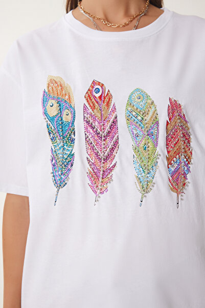 Happiness İstanbul Weißes, mit Perlen verziertes, bedrucktes Strick-T-Shirt für Damen BW00003