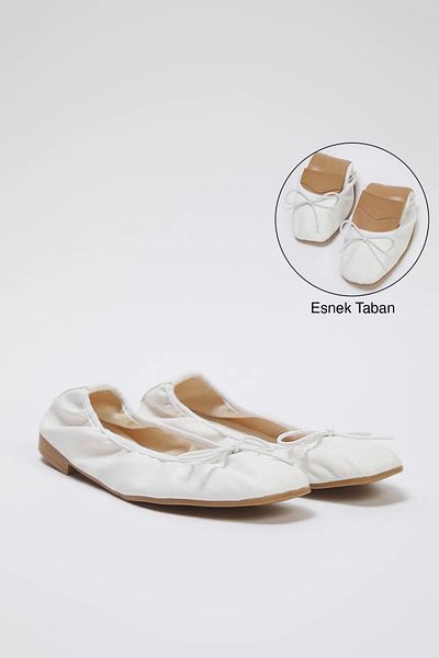 TRENDYOL SHOES Balerini de damă cu talpă flexibilă pliabilă cu fundă albă TAKSS25BE00016